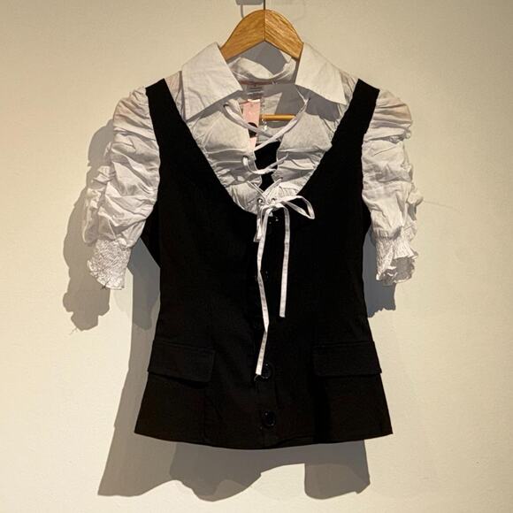 White and Black Top - Picture 3 of 5